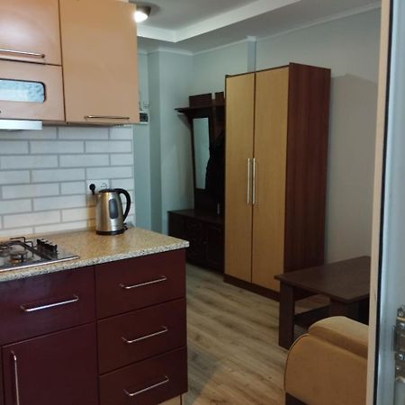 Yalcin Star Residence Apartment 300 Батуми Экстерьер фото